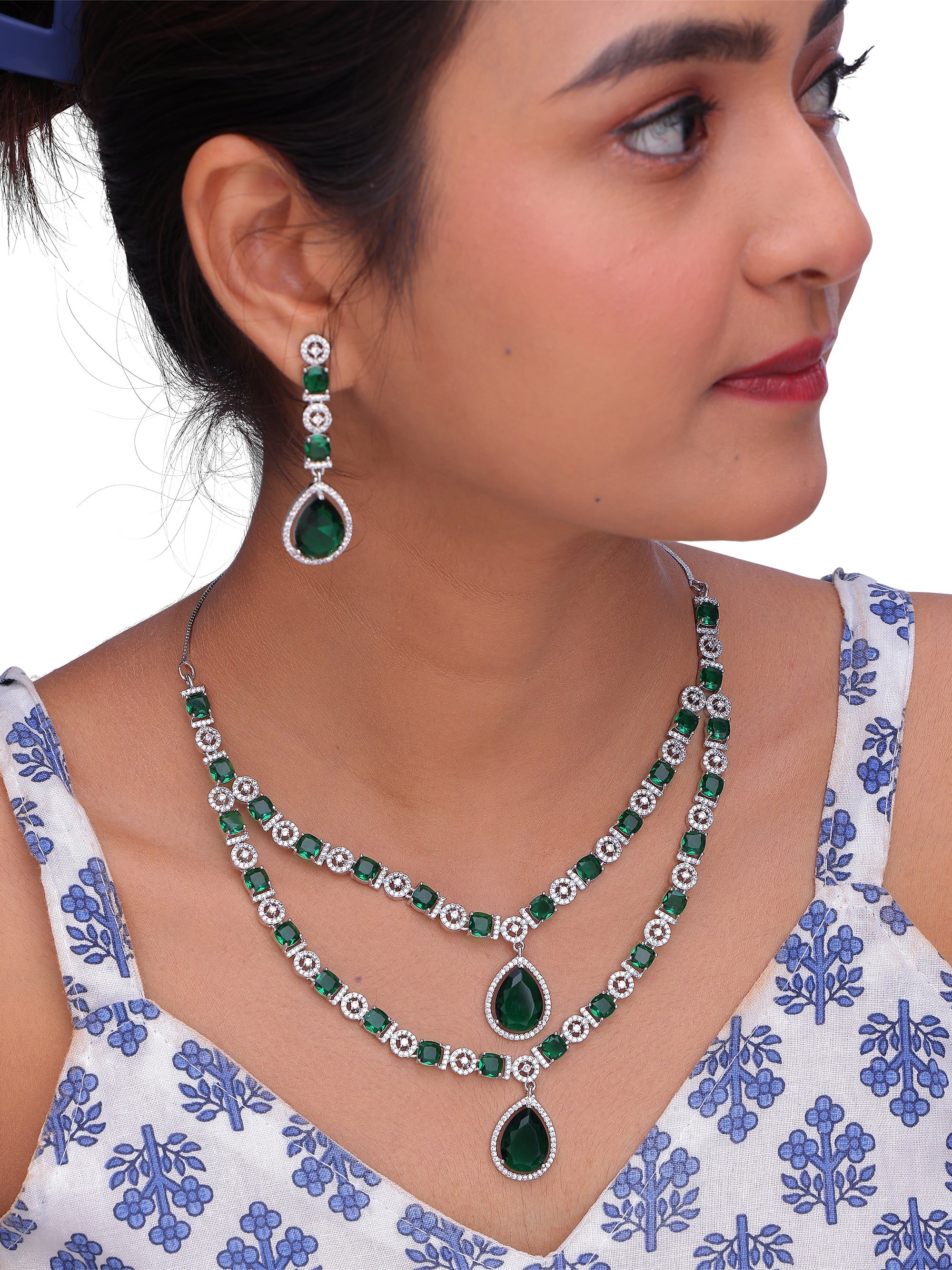 Elegant Double Layer Teardrop Necklace and Earring Set for Special Occasion.