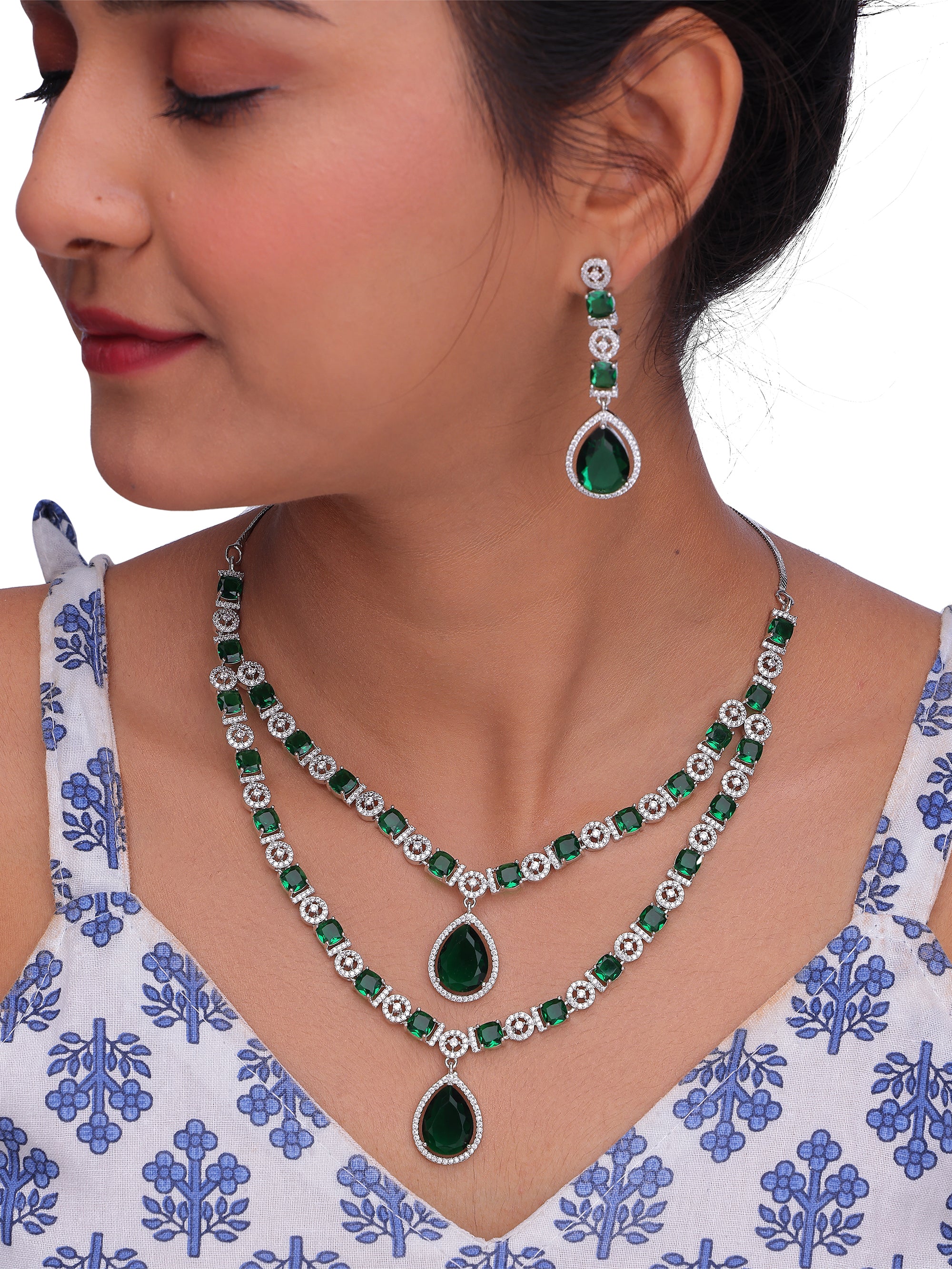 Elegant Double Layer Teardrop Necklace and Earring Set for Special Occasion.