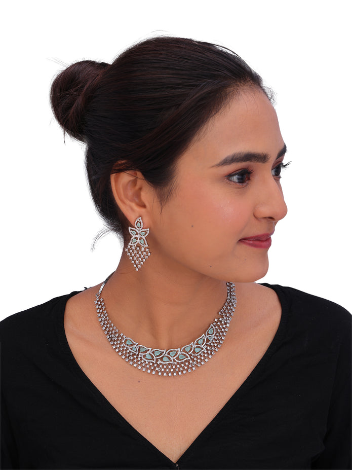 Elegant Silver-Tone Necklace & Earrings Set for Women.