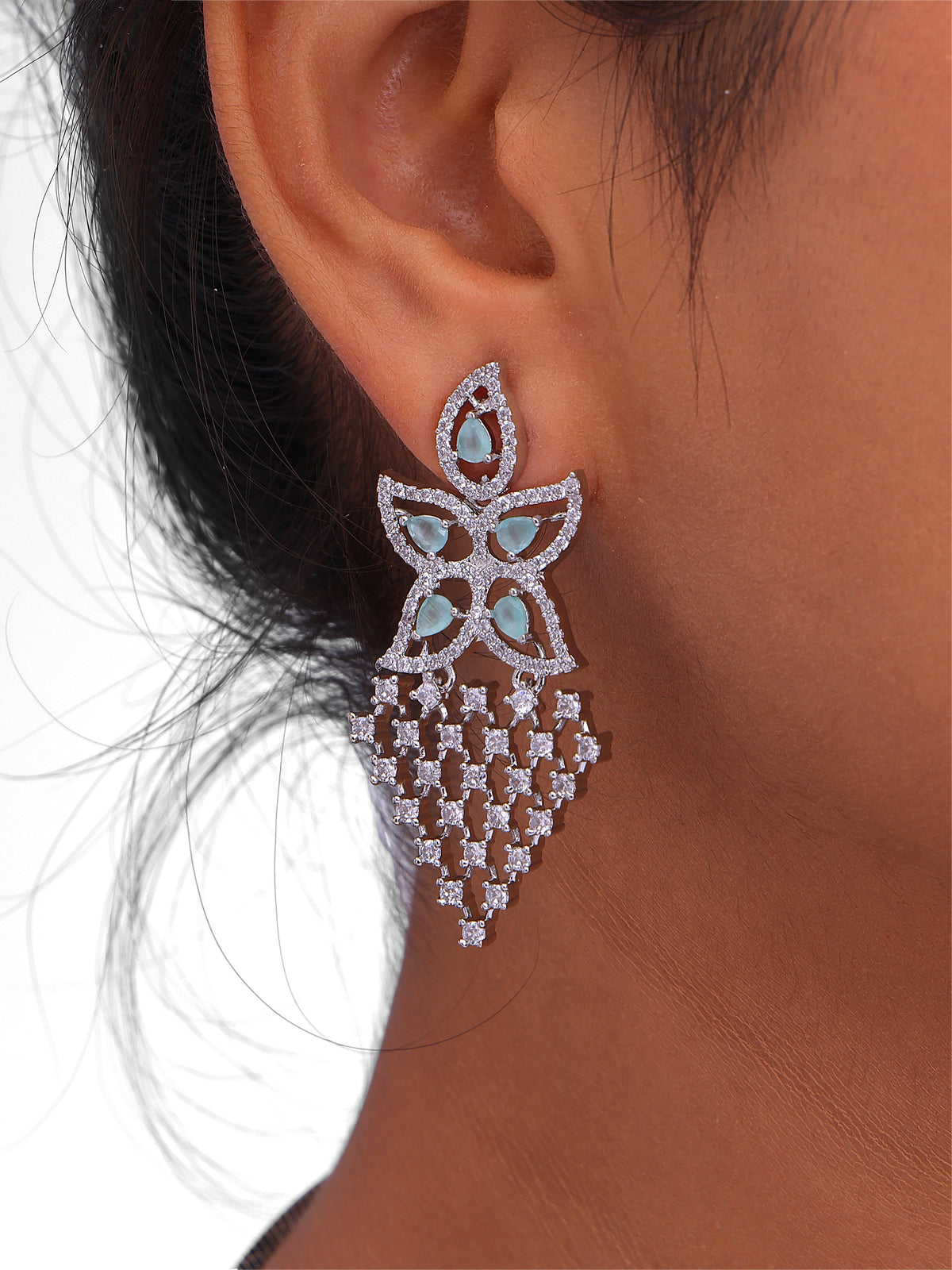 Elegant Silver-Tone Necklace & Earrings Set for Women.