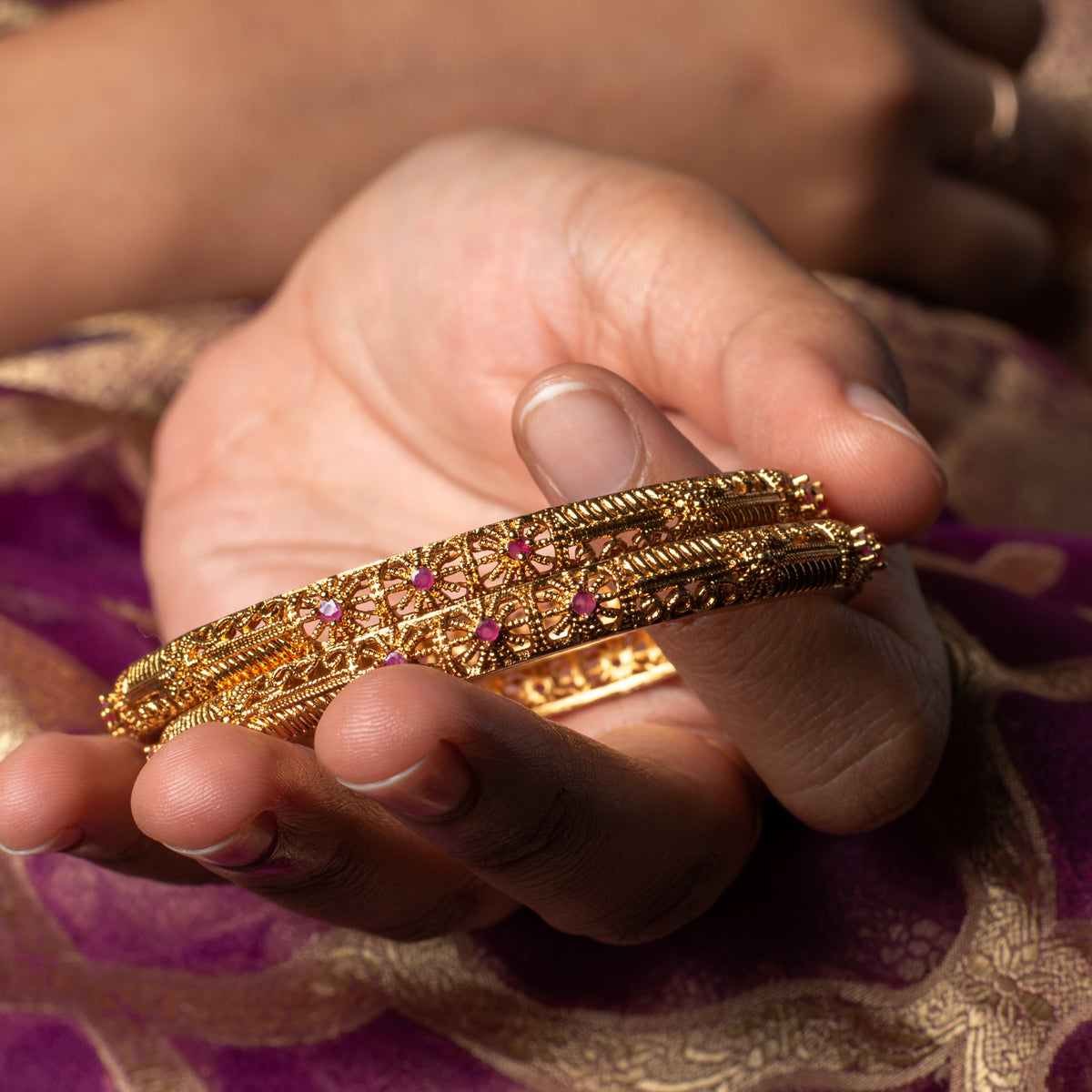 Floral Filigree Bangle Set