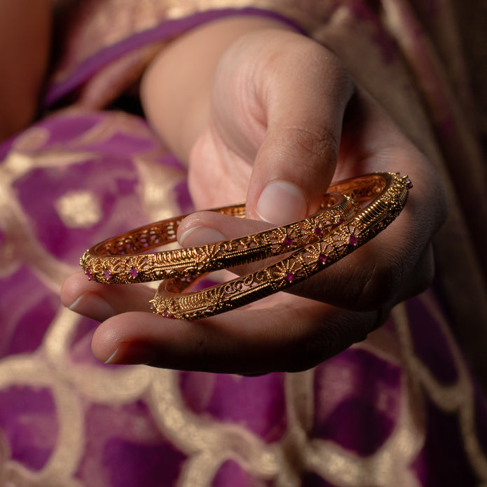 Floral Filigree Bangle Set