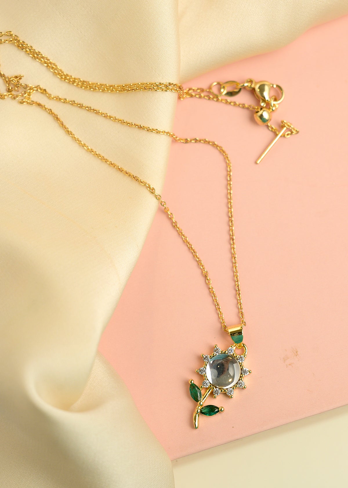 Elegant Gold-Plated Floral Pendant Necklace for Women