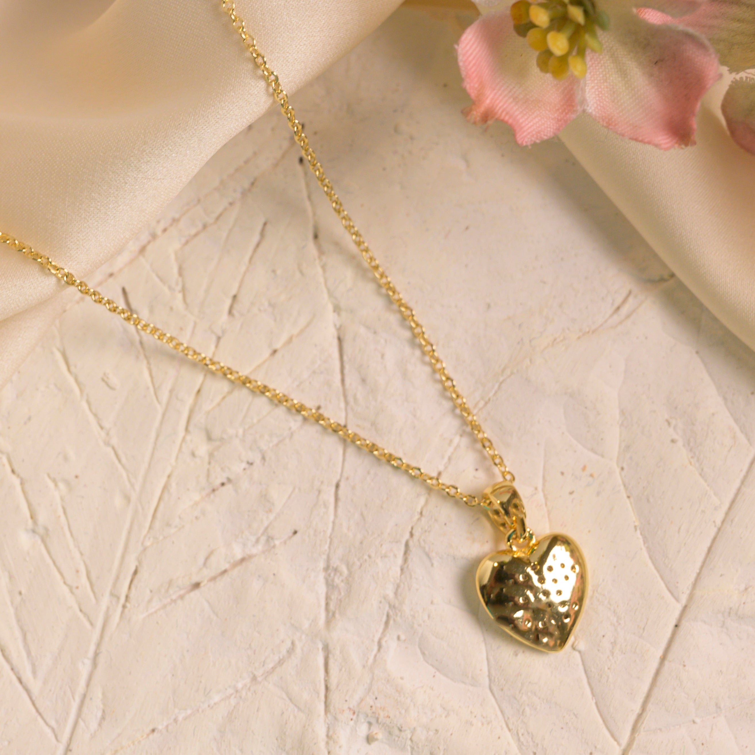 Elegant Gold-Tone Heart Pendant Necklace for Women