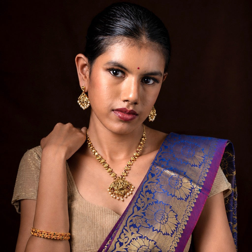 Vaidehi Pearl Necklace Set