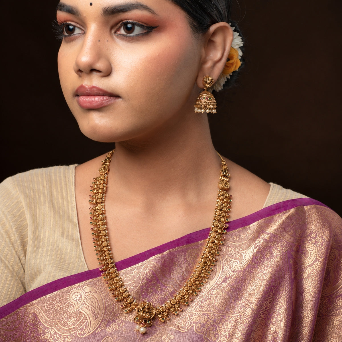Swarna Veda Multistone Necklace Set