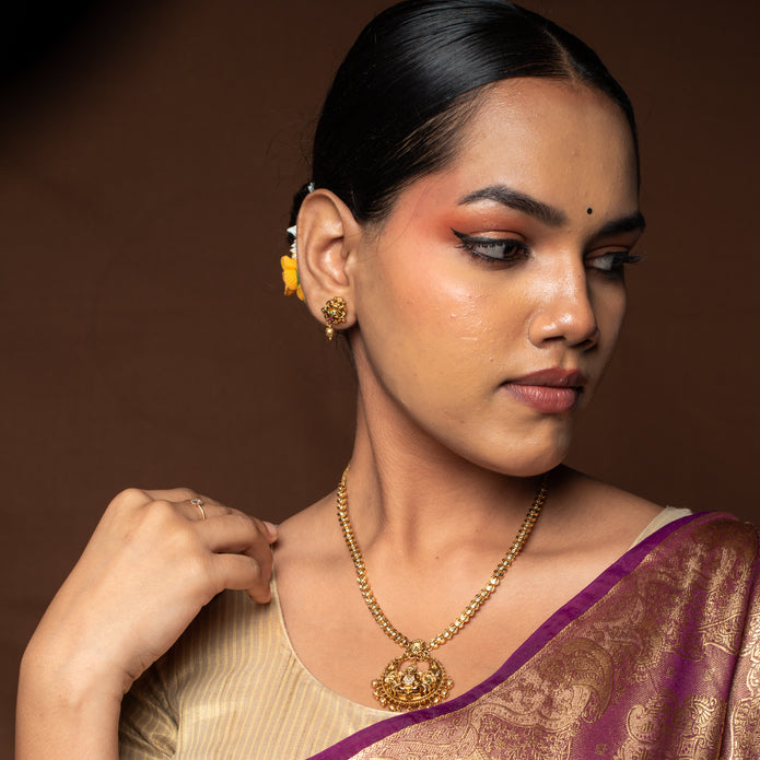 Lakshmi Vritta Necklace Set